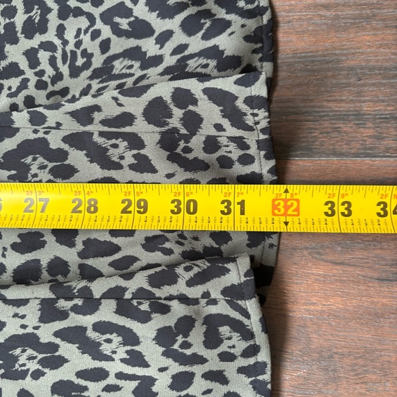 Express Leopard Print Puff Sleeve Fit and Flare Dress Size Small - Picture 8 of 8